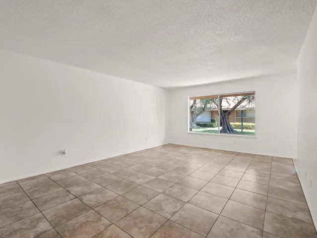 $170,000 | 3725 North Fruit Avenue, Unit B, Fresno, CA 93705