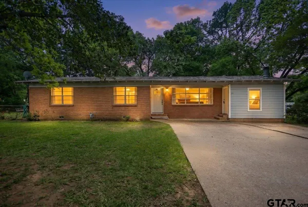 $179,900 | 672 Diane Street, Tyler, TX 75708