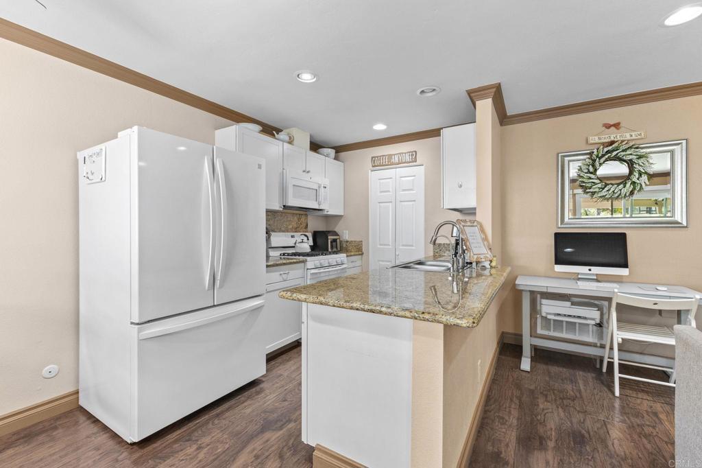 3560 Thunder Drive Oceanside, CA 92056 - Photo 14 of 36