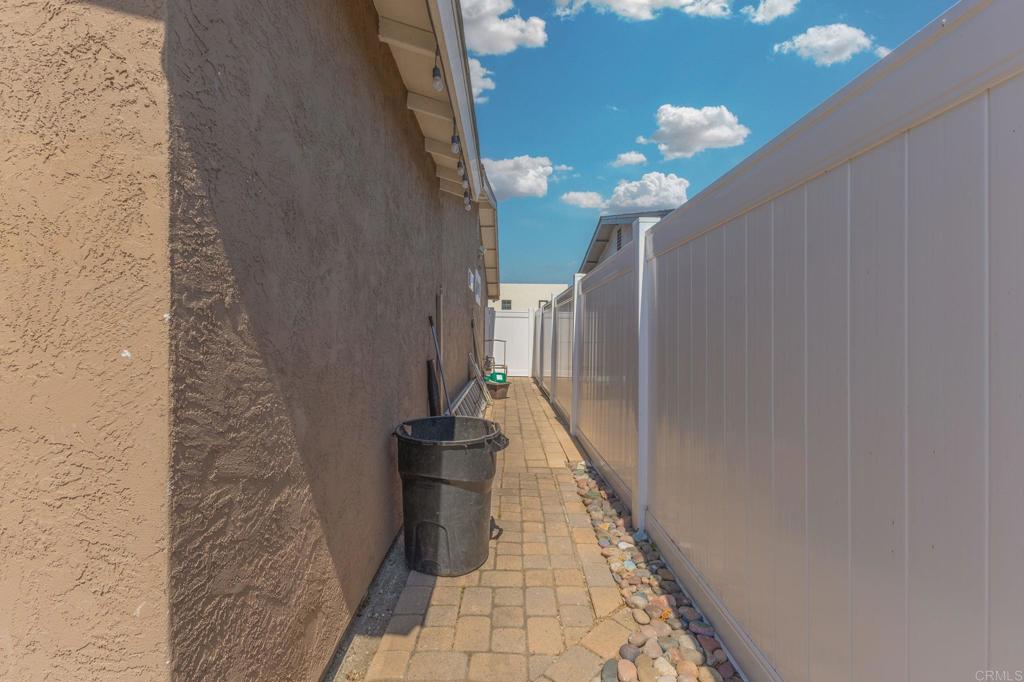 3560 Thunder Drive Oceanside, CA 92056 - Photo 28 of 36