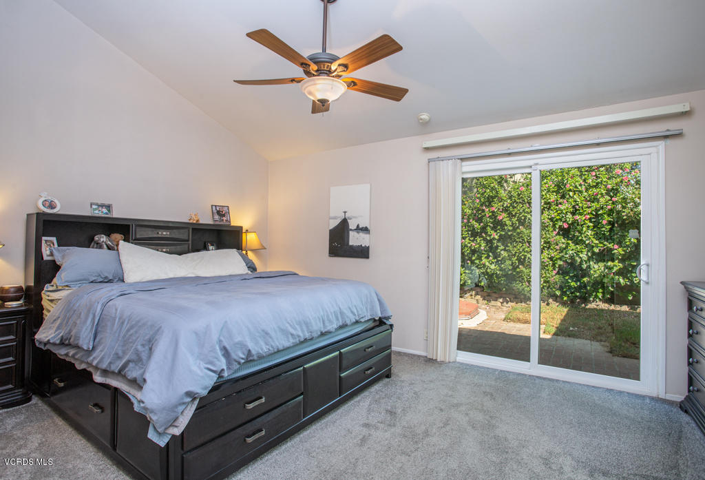5689 Bloomfield Street Simi Valley, CA 93063 - Photo 13 of 25 5689 Bloomfield St-HSH Prod-5