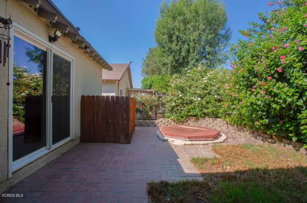 5689 Bloomfield Street Simi Valley, CA 93063 - Photo 19 of 25 5689 Bloomfield St-HSH Prod-18