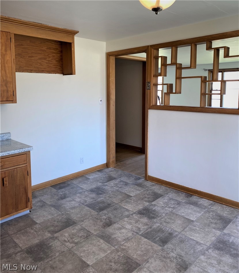 8115 Cumberland Road Southwest Bowerston, OH 44695 - Photo 4 of 22