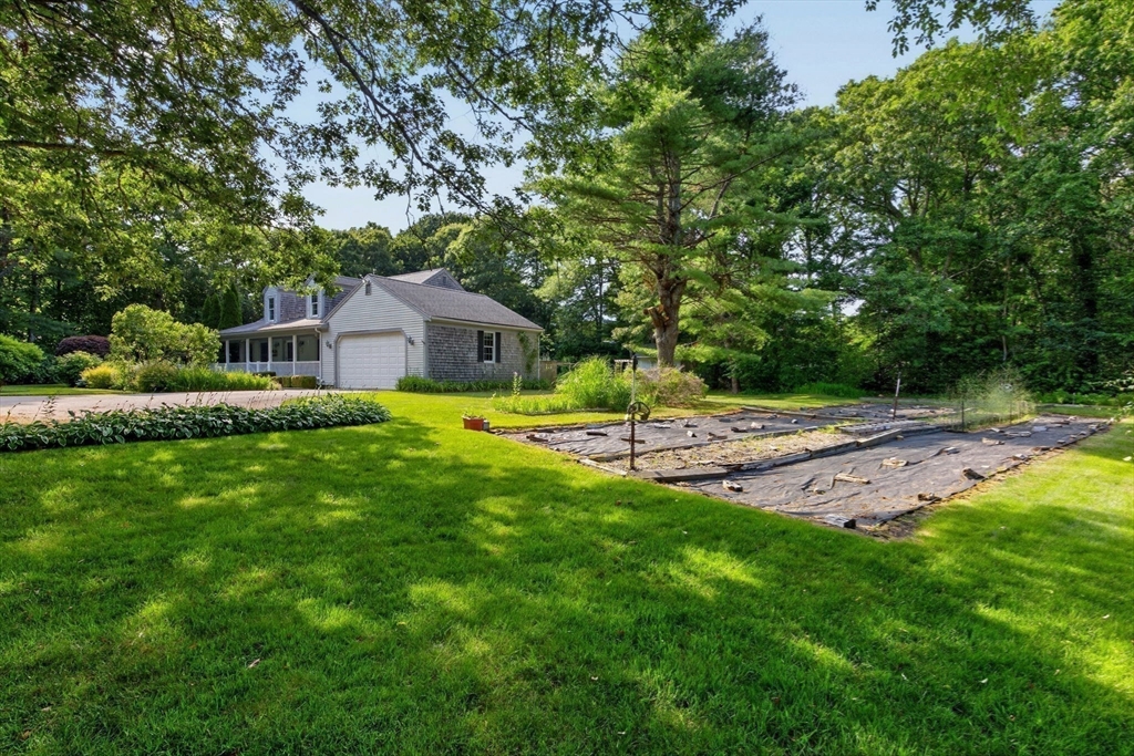 442 Flint Street Barnstable, MA 02648 - Photo 28 of 41