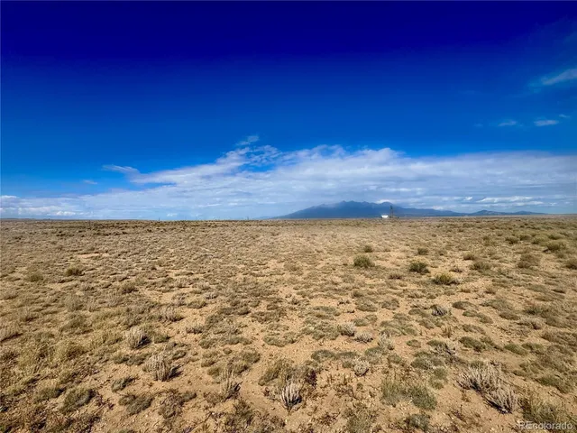 a view of a sky from a yard