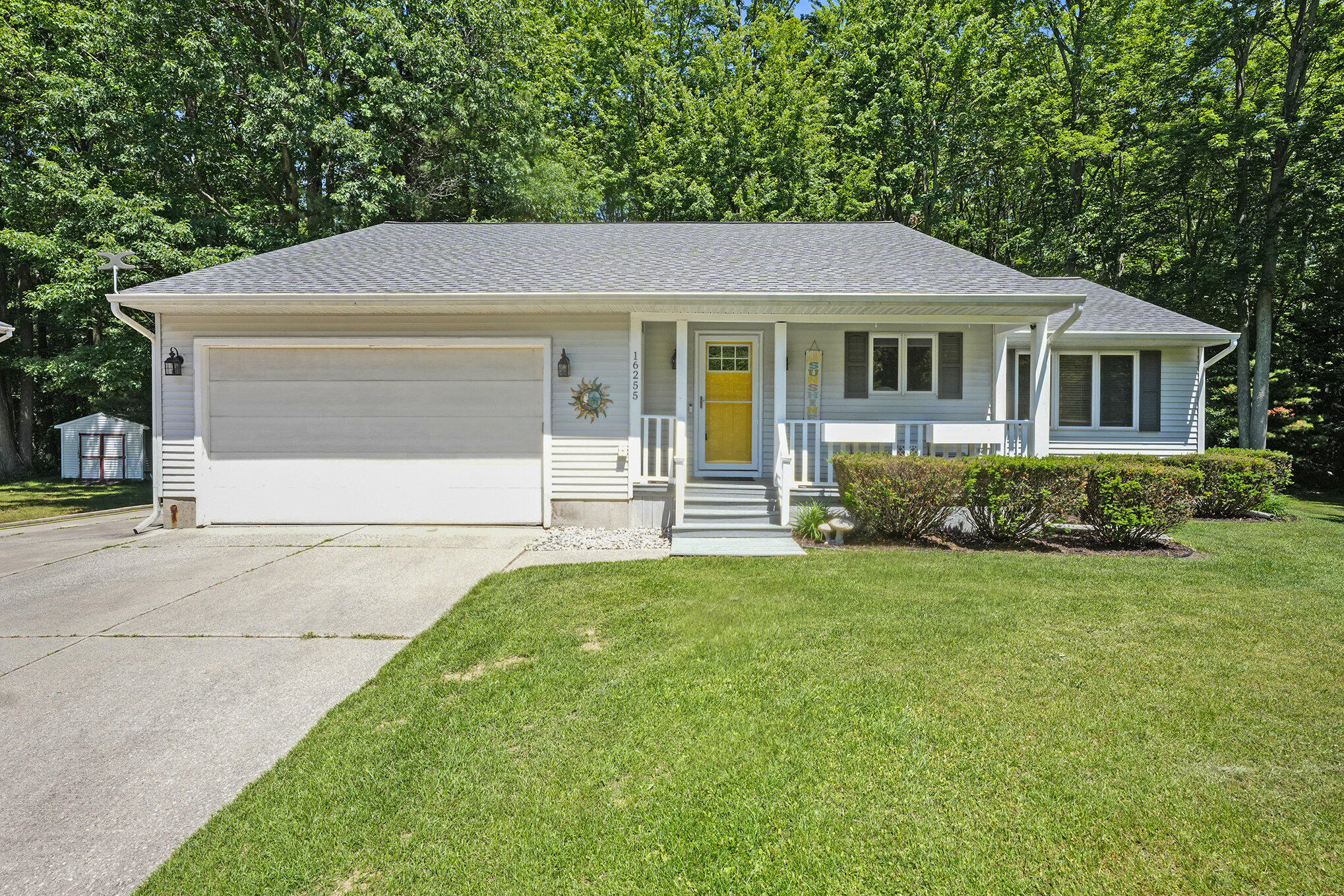 16255 West Fruitport Road Spring Lake, MI 49456 - Photo 1 of 22 002_photo_may_30_2024_11_49_53_am
