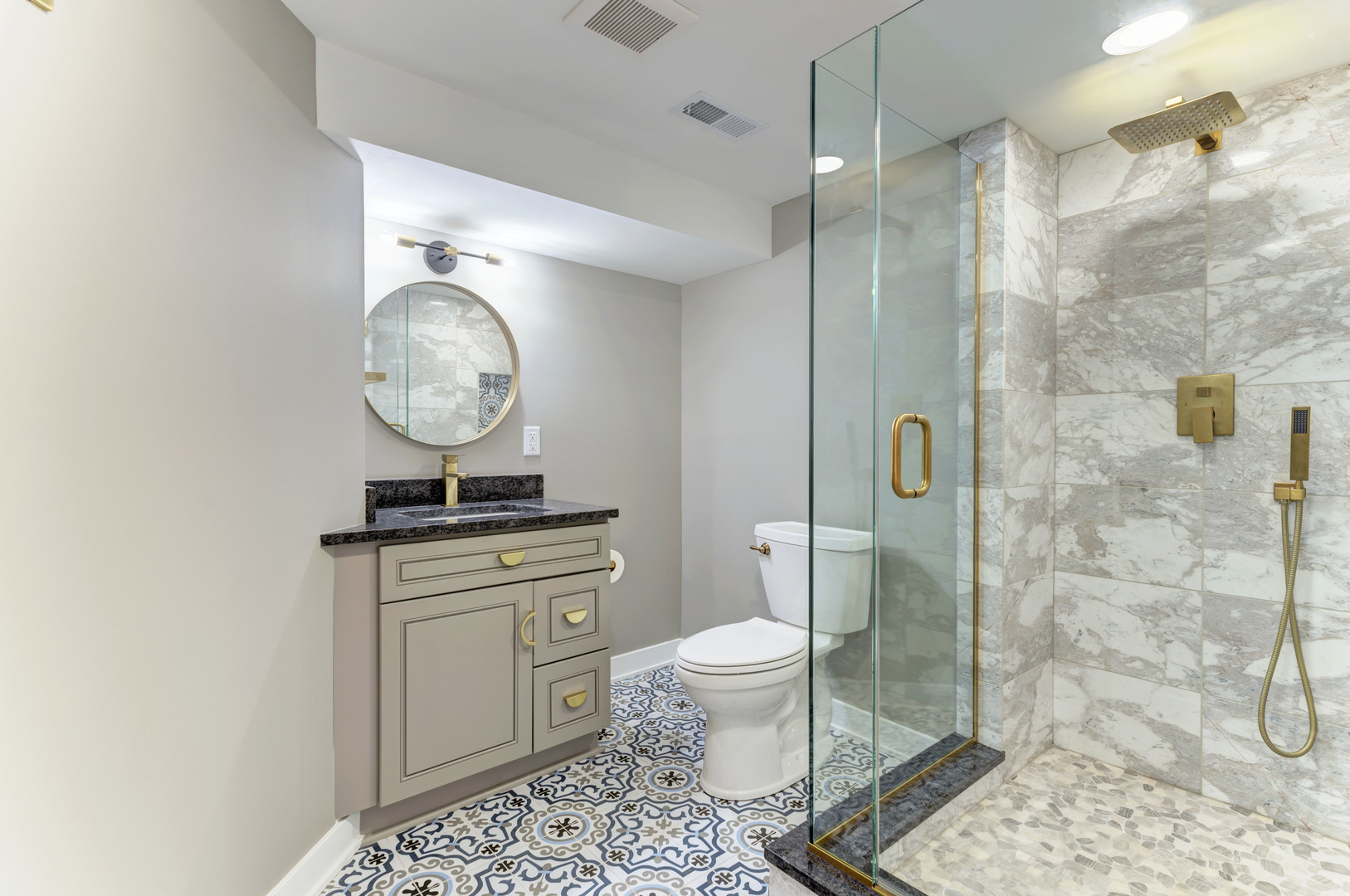 5927 Brookbank Road Downers Grove, IL 60516 - Photo 32 of 38 a bathroom with a toilet a sink and shower