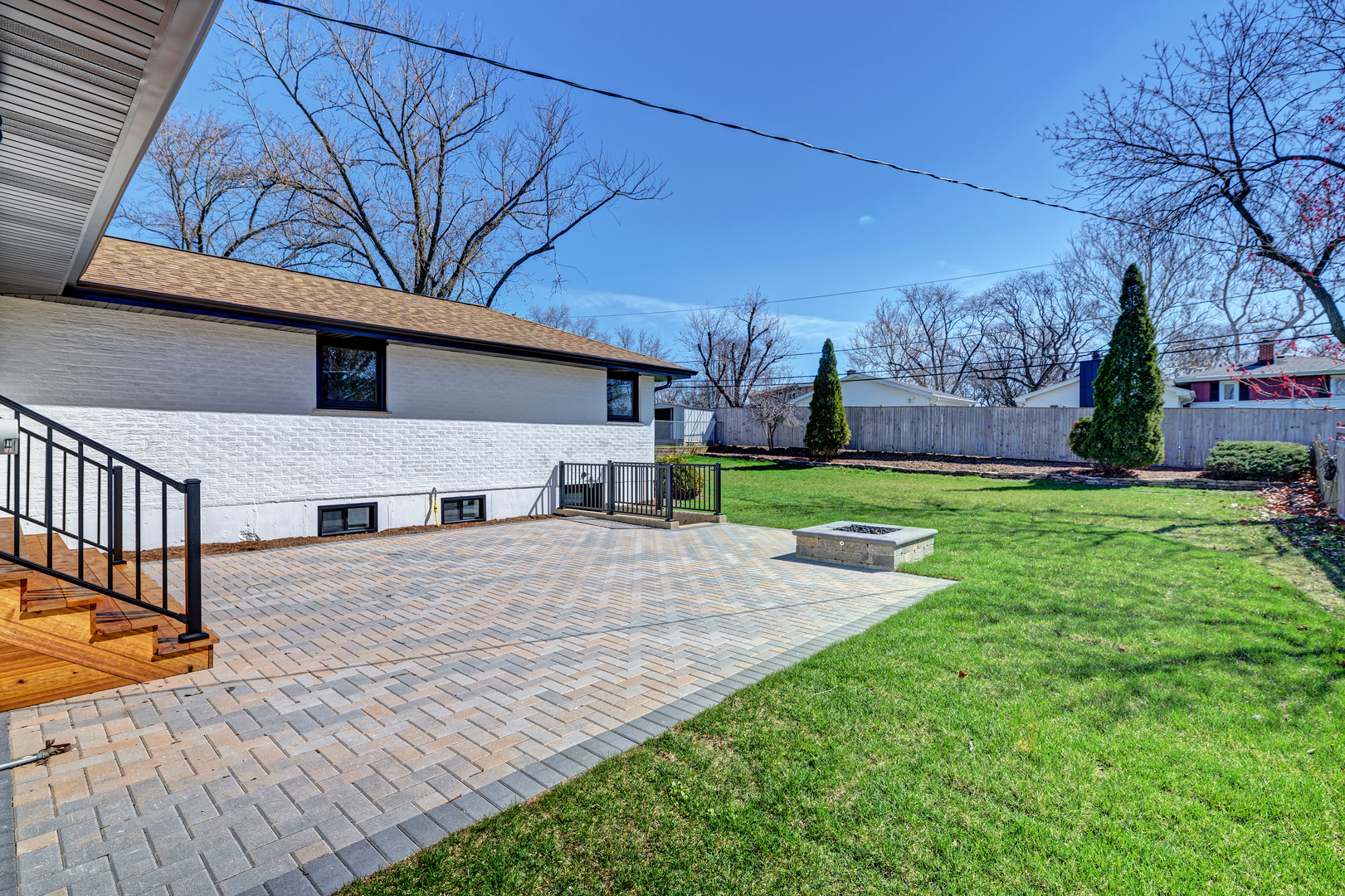 5927 Brookbank Road Downers Grove, IL 60516 - Photo 35 of 38 a house view with a outdoor space