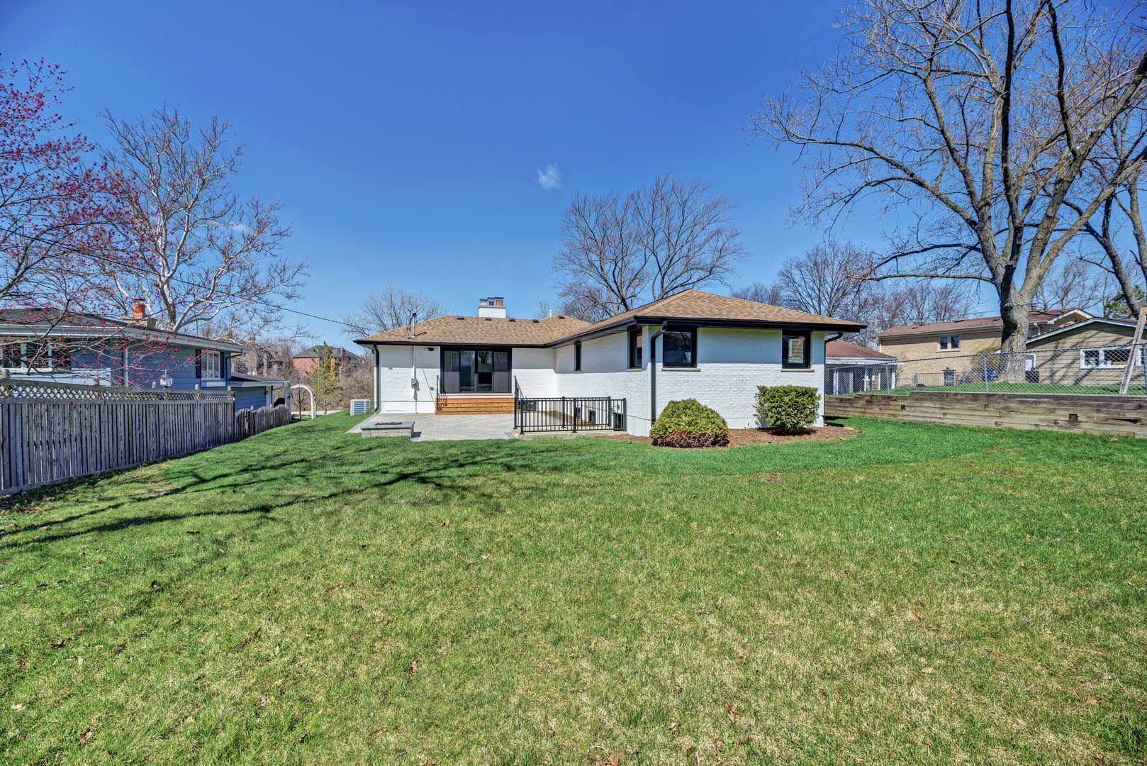 5927 Brookbank Road Downers Grove, IL 60516 - Photo 36 of 38 a front view of a house with garden