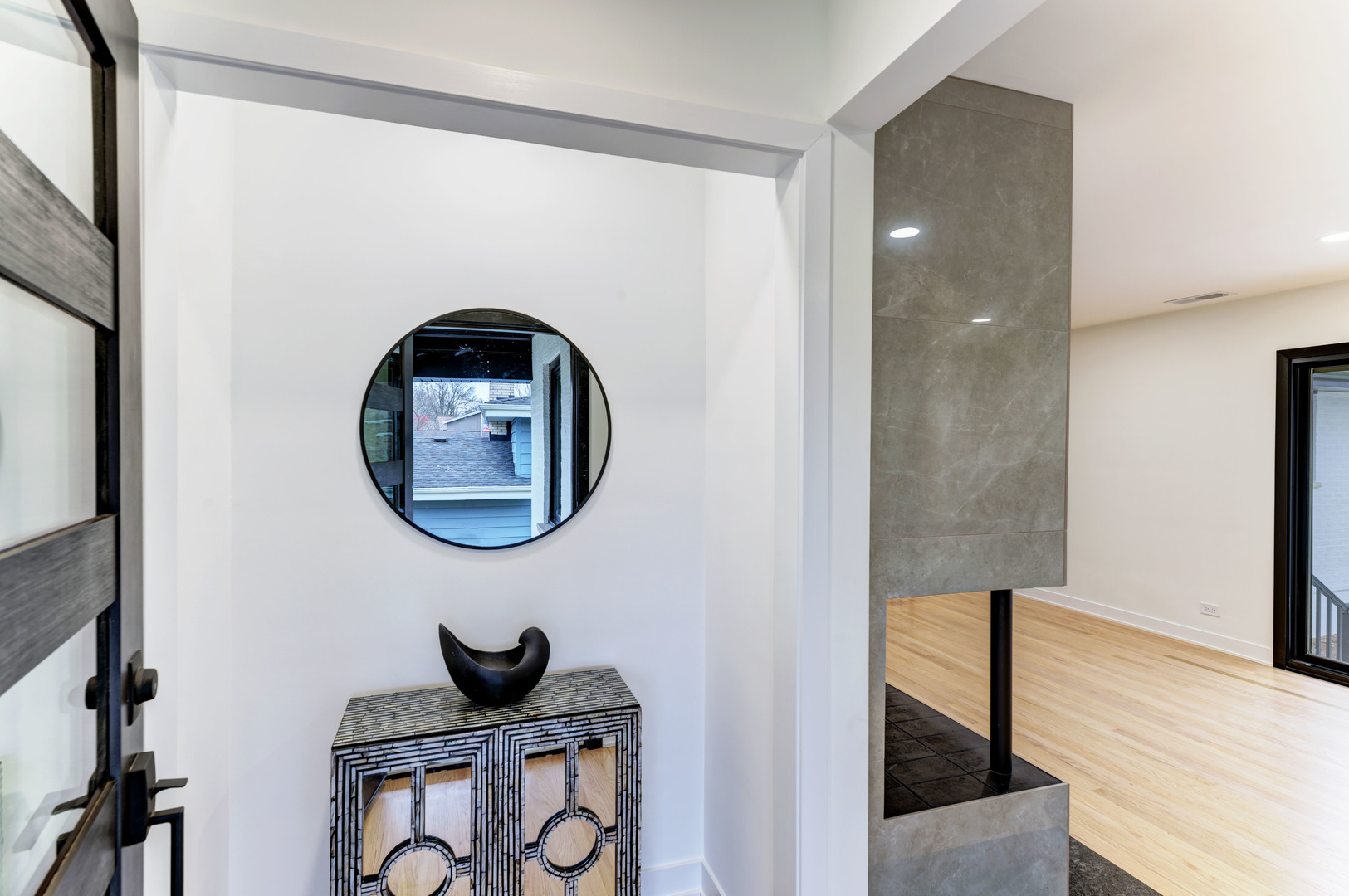 5927 Brookbank Road Downers Grove, IL 60516 - Photo 5 of 38 a front view of a house