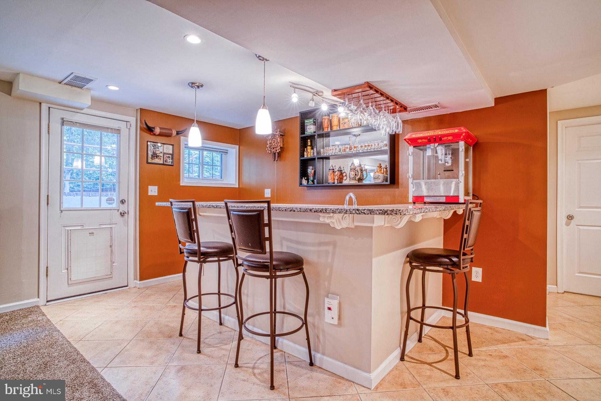 8411 Derby Court Springfield, VA 22151 - Photo 24 of 32 Wet Bar