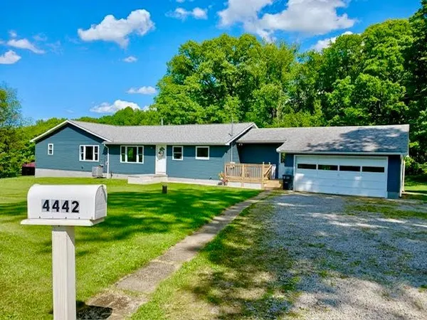 $299,900 | 4442 Mercer Pike, Cochranton, PA 16314
