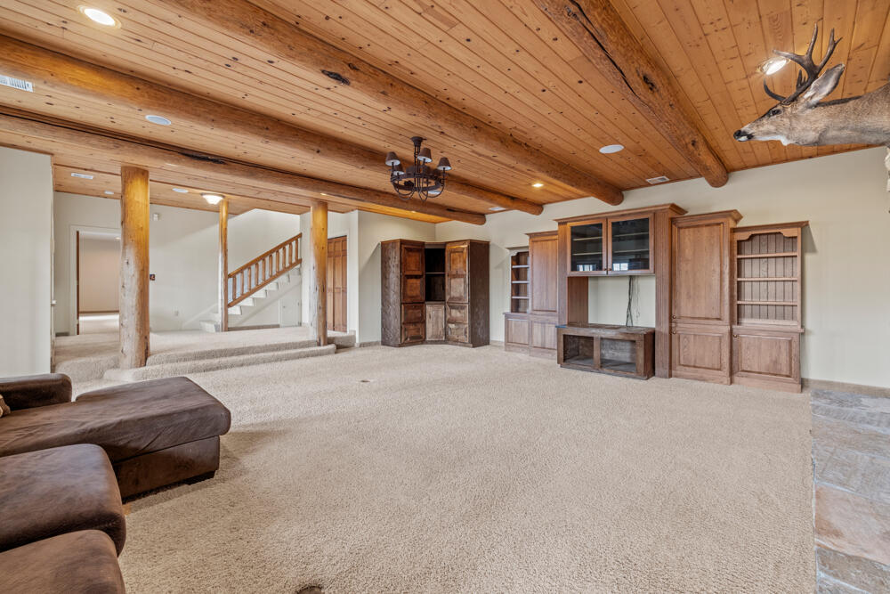 24624 Schaupp Road Klamath Falls, OR 97603 - Photo 45 of 62 24624SchauppRd.-Interiors-34