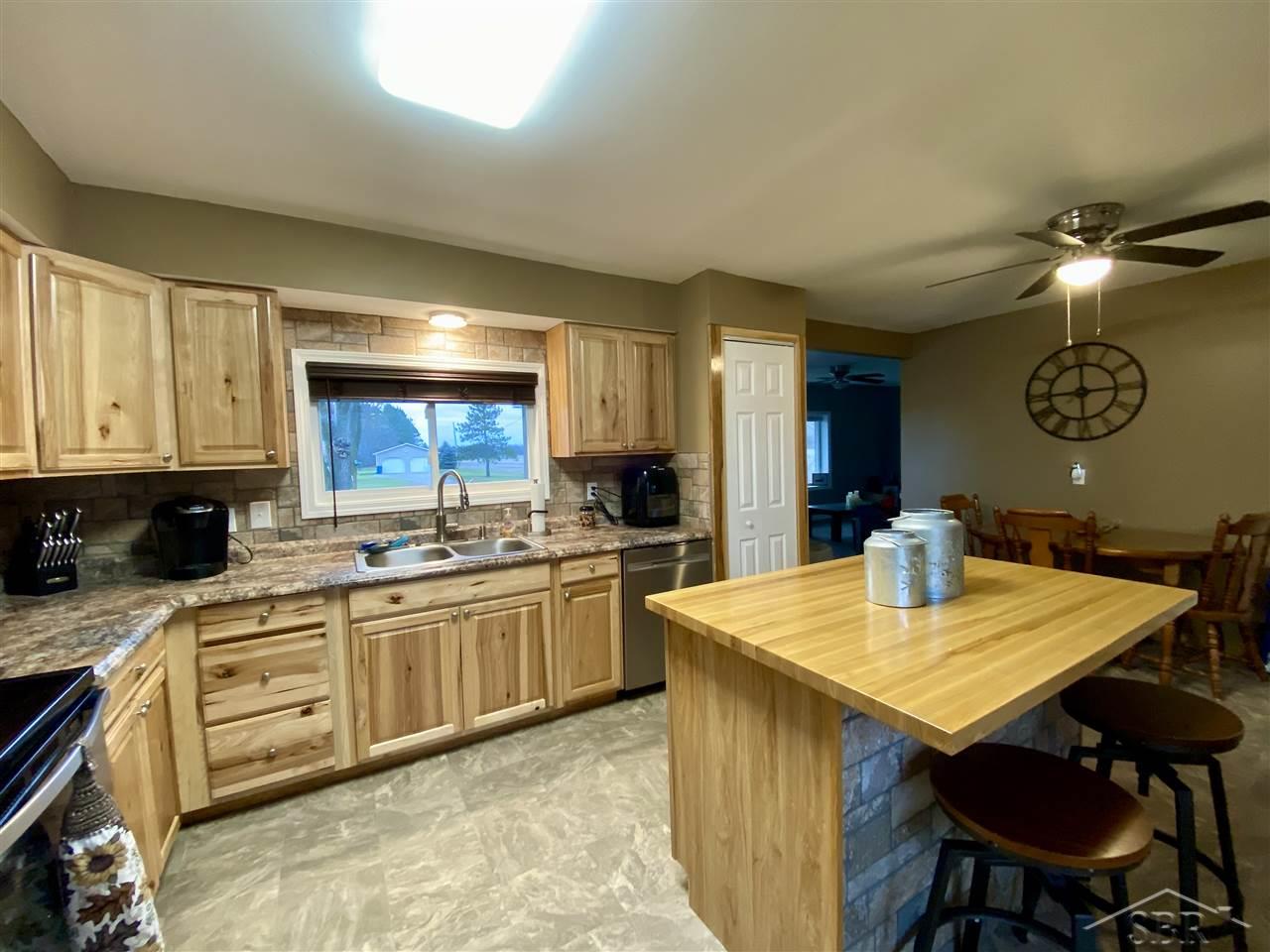 3143 South Poseyville Road Midland, MI 48640 - Photo 13 of 27