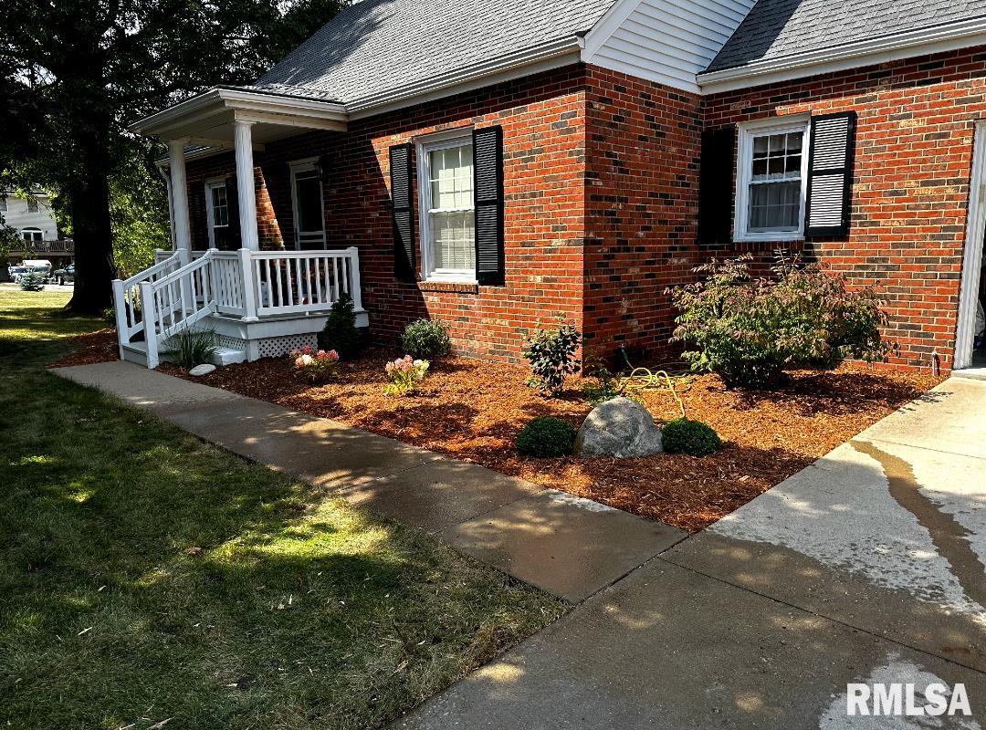 1418 Joseph Street Macomb, IL 61455 - Photo 4 of 57