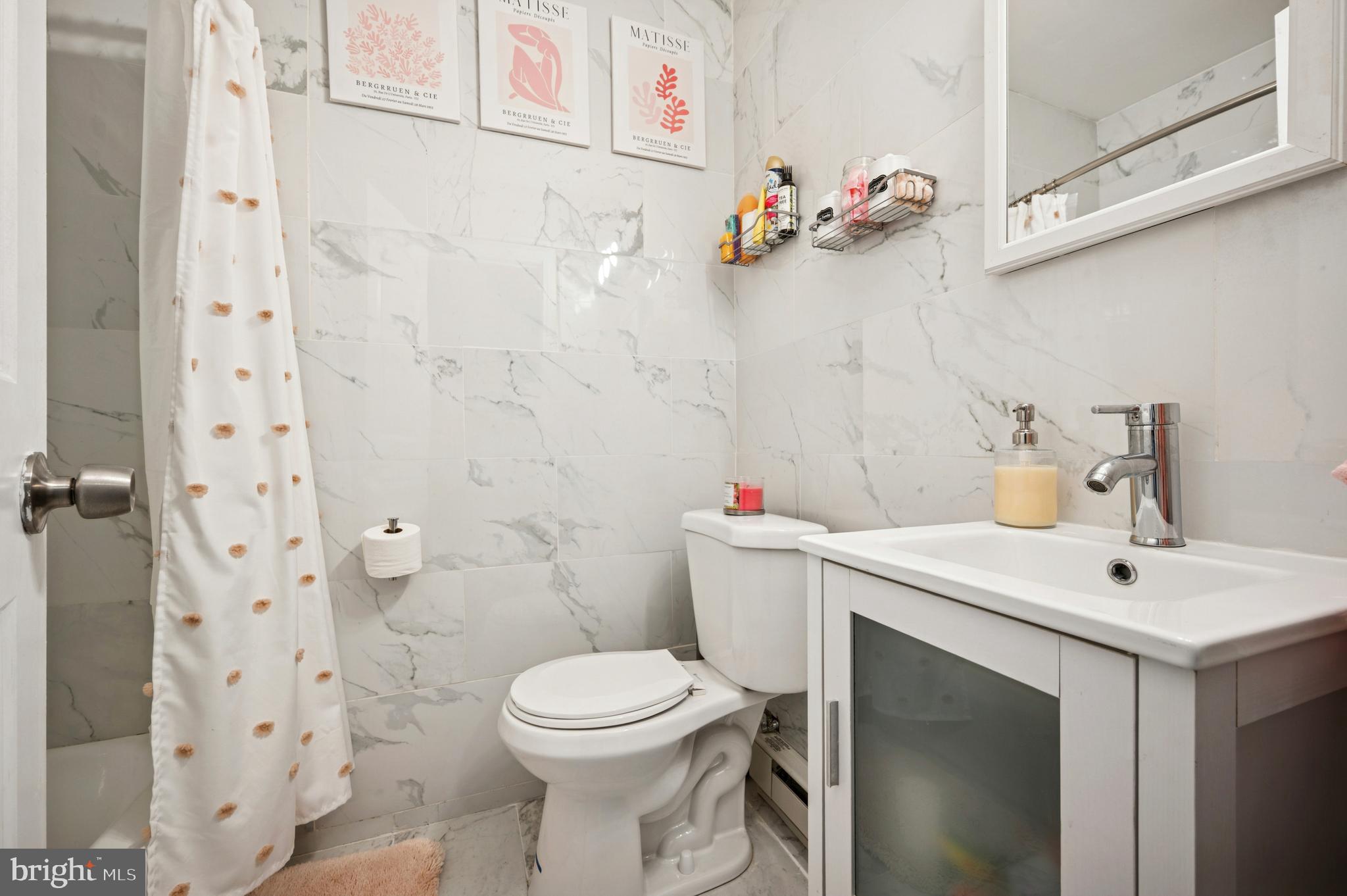 892 North 48th Street Philadelphia, PA 19139 - Photo 12 of 28 Full Bath