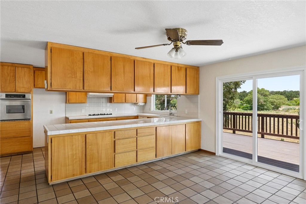 335 Phillips Templeton, CA 93465 - Photo 11 of 35