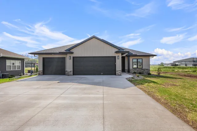 $457,900 | 726 Tambour Court, Unit 7, De Pere, WI 54115