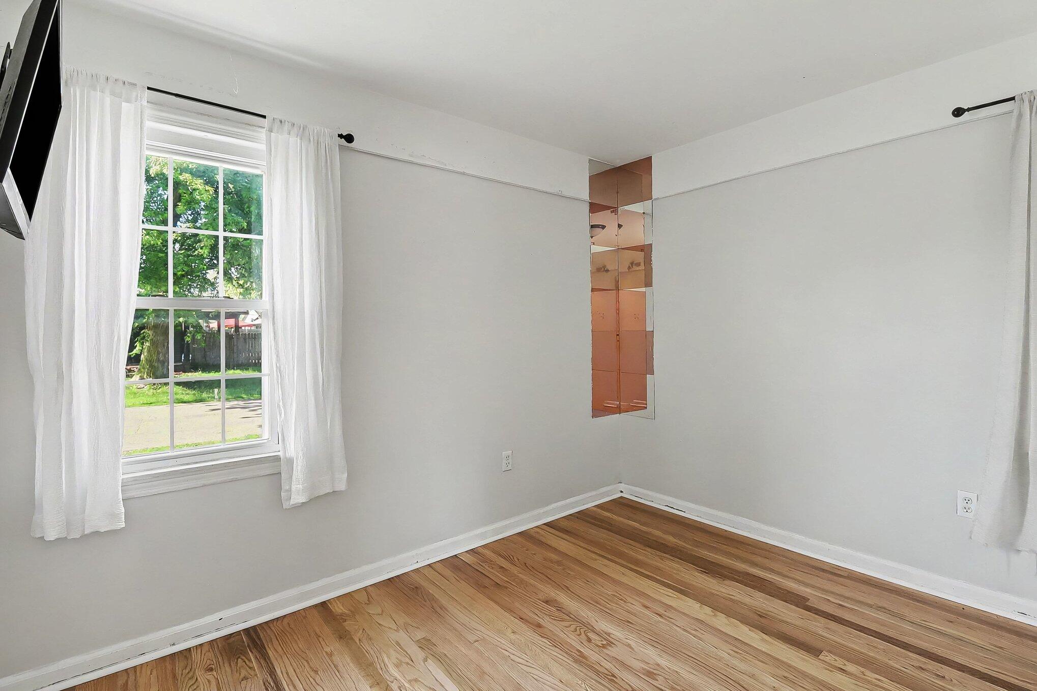 47709 Greenview Road Utica, MI 48317 - Photo 8 of 30 020_file_9316
