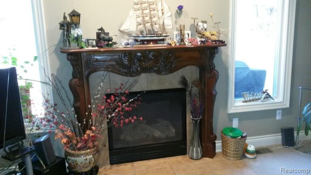 21154 Gill Road Farmington Hills, MI 48335 - Photo 18 of 37