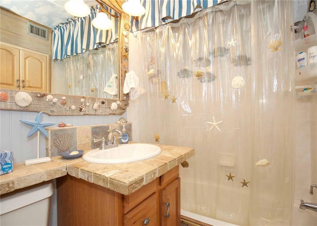 416 Holly Road Vero Beach, FL 32963 - Photo 14 of 34 Gallery Image 14