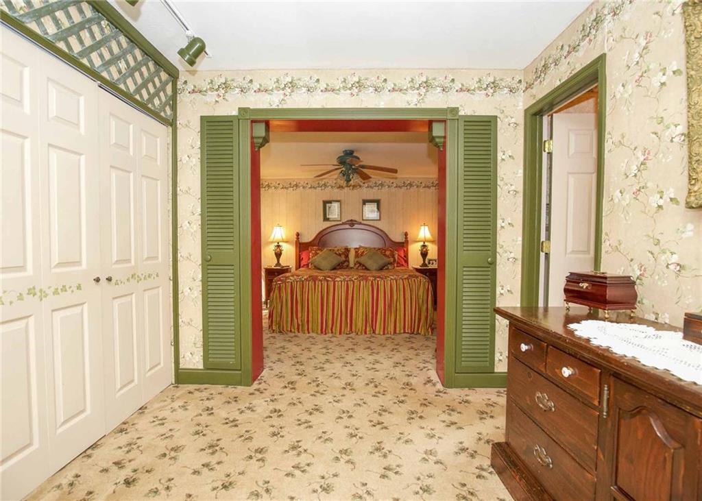 416 Holly Road Vero Beach, FL 32963 - Photo 10 of 34 Gallery Image 10