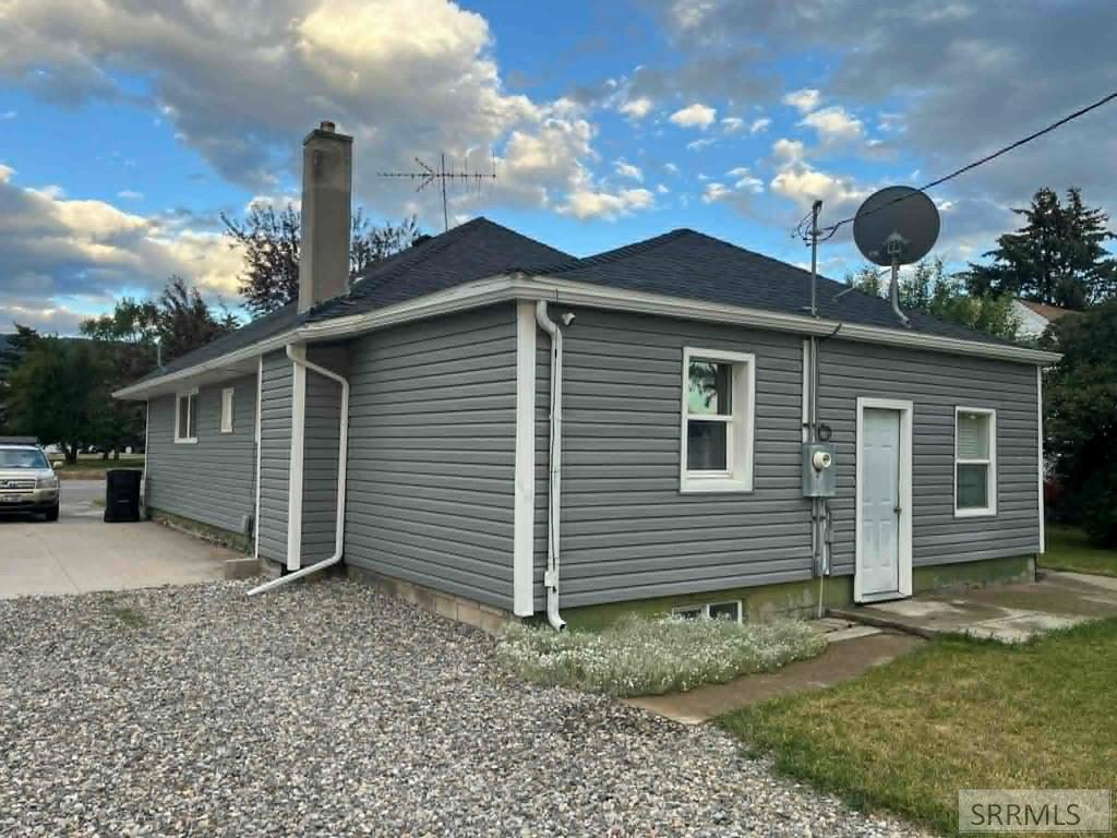 906 South Main Street Grace, ID 83241 - Photo 3 of 36