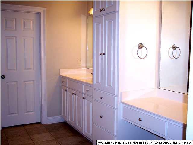 2131 Springstone Drive Baton Rouge, LA 70810 - Photo 9 of 15 Gallery Image 9