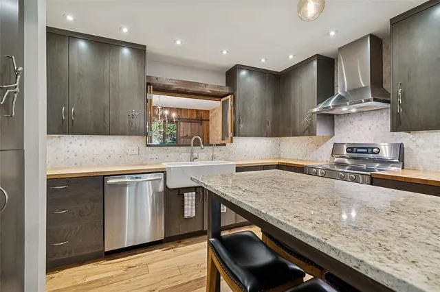 $500,000 | 401 Old Mill Pond Road, Palm Harbor, FL 34683