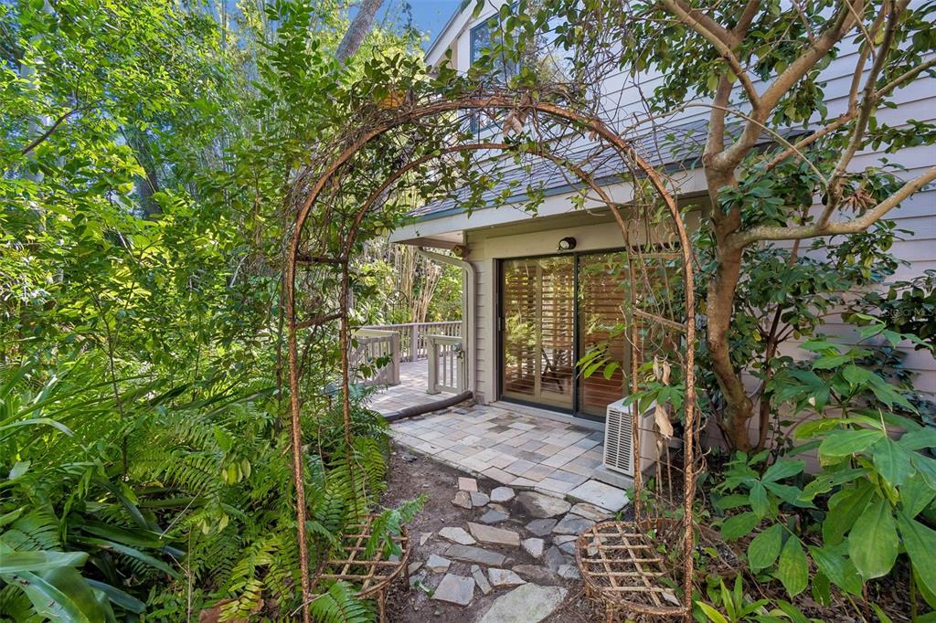 401 Old Mill Pond Road Palm Harbor, FL 34683 - Photo 24 of 75