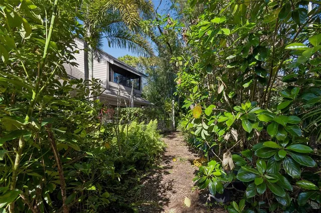 $500,000 | 401 Old Mill Pond Road, Palm Harbor, FL 34683