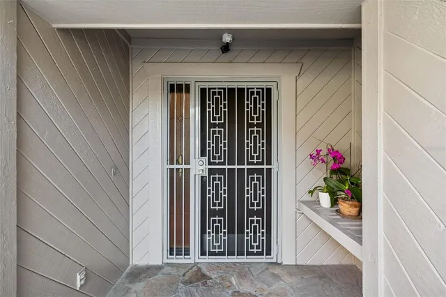 $500,000 | 401 Old Mill Pond Road, Palm Harbor, FL 34683