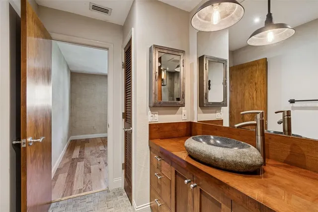 $500,000 | 401 Old Mill Pond Road, Palm Harbor, FL 34683