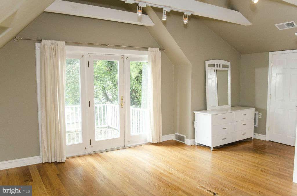 10506 Samona Road Cockeysville, MD 21030 - Photo 18 of 30 Large master bedroom with private deck