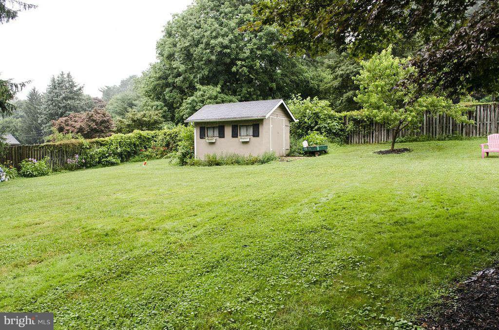 10506 Samona Road Cockeysville, MD 21030 - Photo 28 of 30 Large flat and fully fenced yard