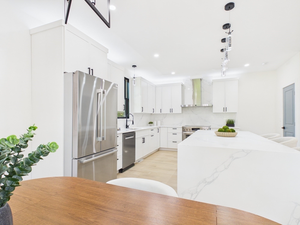 98 Evans Road Marblehead, MA 01945 - Photo 4 of 40