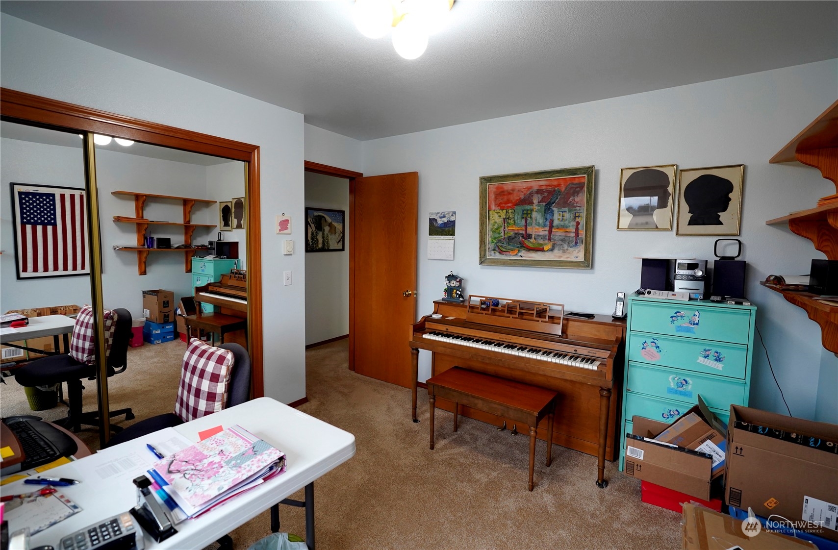 123 East Anderson Road Sequim, WA 98382 - Photo 30 of 40 a living room with furniture and a piano
