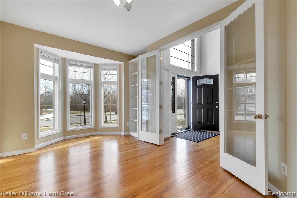 2040 Somerville Road Rochester Hills, MI 48307 - Photo 6 of 63