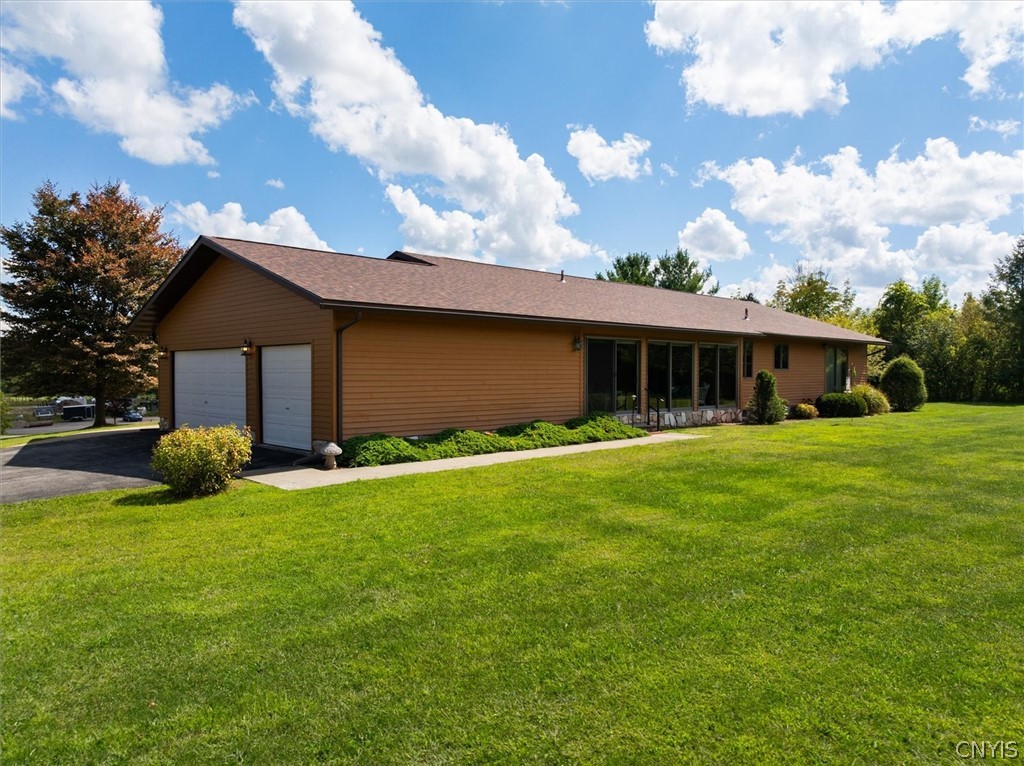 2354 Middle Road Oneida, NY 13409 - Photo 36 of 50