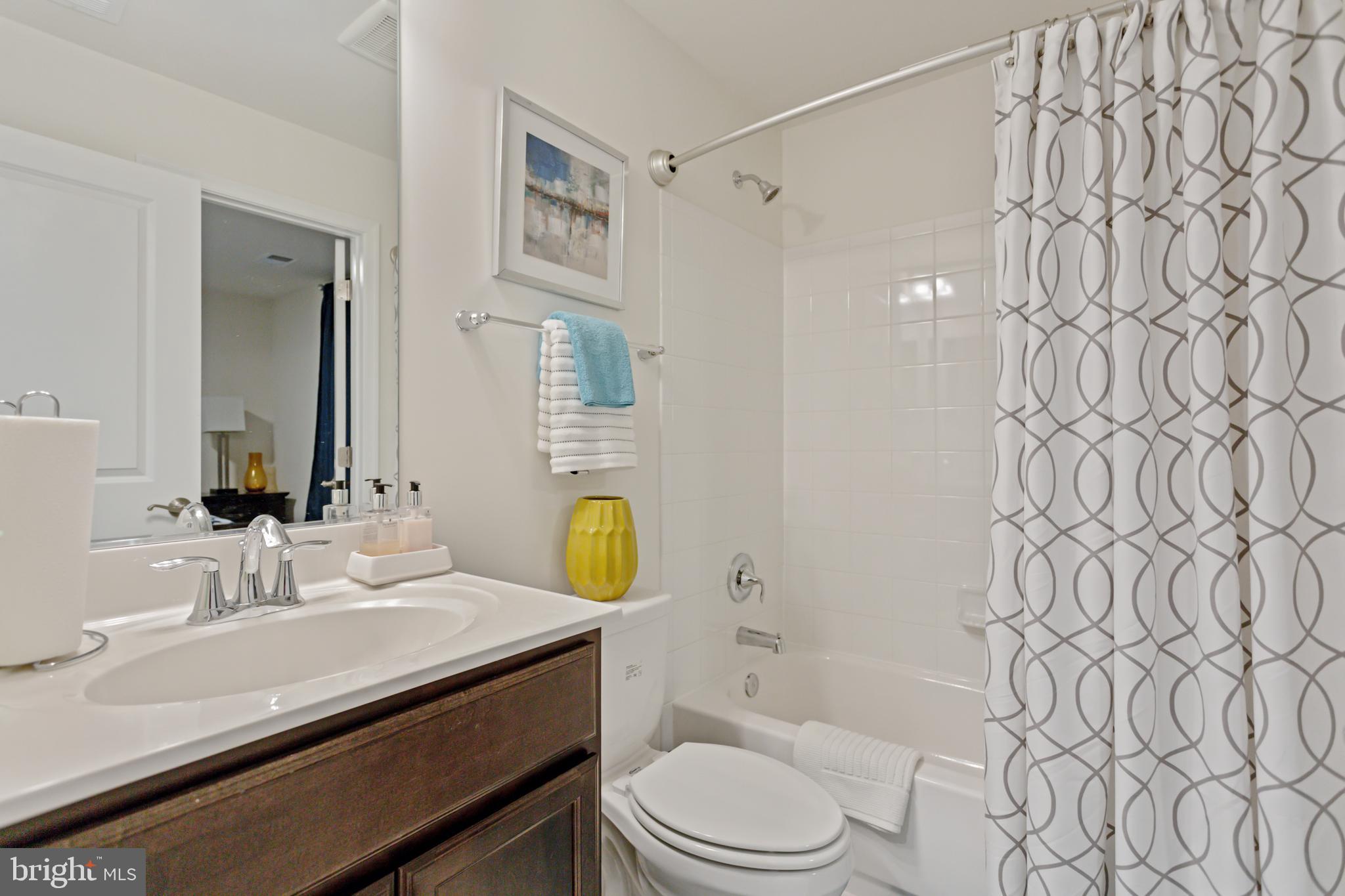 7254 Wright Road Hanover, MD 21076 - Photo 26 of 32 Jack & Jill Full Bath in Basement