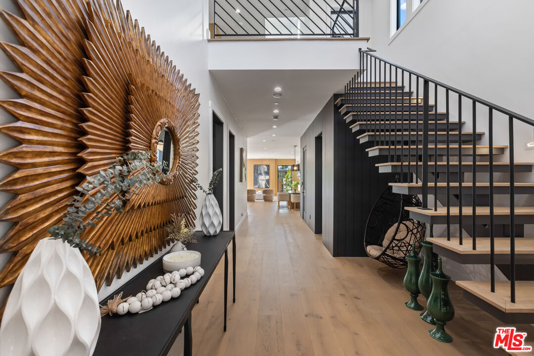 3021 Stanford Avenue Marina del Rey, CA 90292 - Photo 4 of 38 a view of entryway with a rug