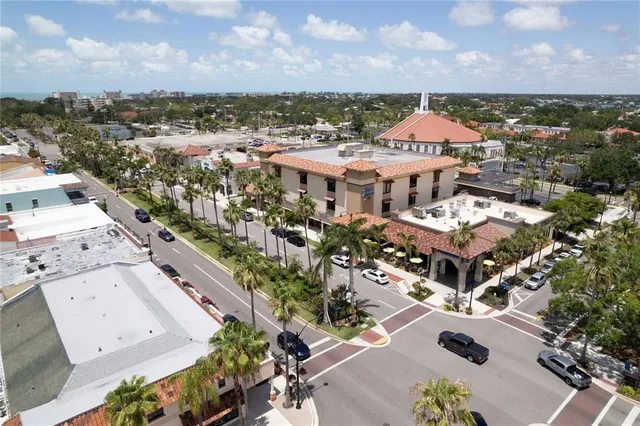 $1,020,000 | 507 Sante Joseph Street, Venice, FL 34285