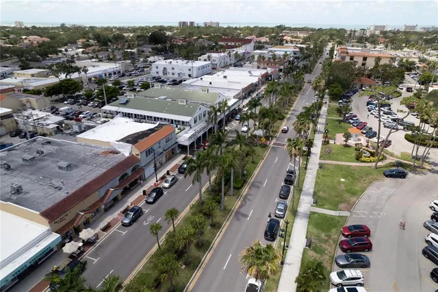 $1,020,000 | 507 Sante Joseph Street, Venice, FL 34285