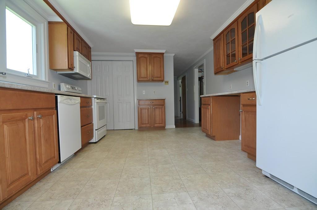 24 Chipman Road Beverly, MA 01915 - Photo 11 of 42 Gallery Image 11