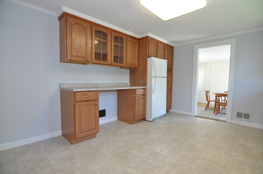 24 Chipman Road Beverly, MA 01915 - Photo 12 of 42 Gallery Image 12
