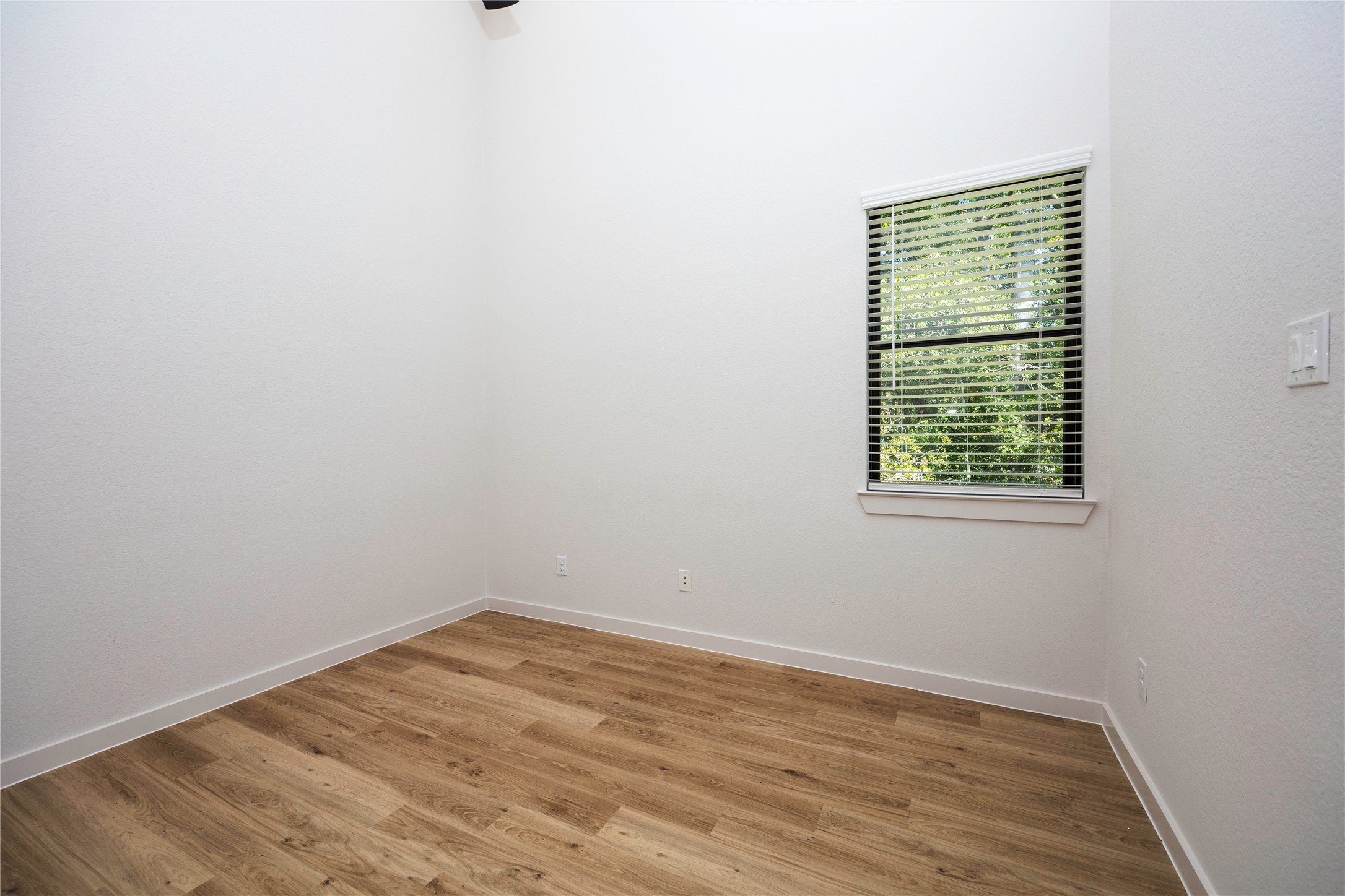 2511 Appian Way New Caney, TX 77357 - Photo 23 of 34 Secondary Bedroom