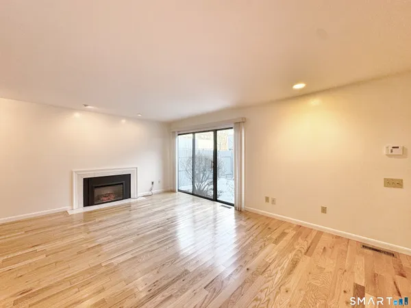 $475,000 | 2 Lemon Lane, Ridgefield, CT 06877