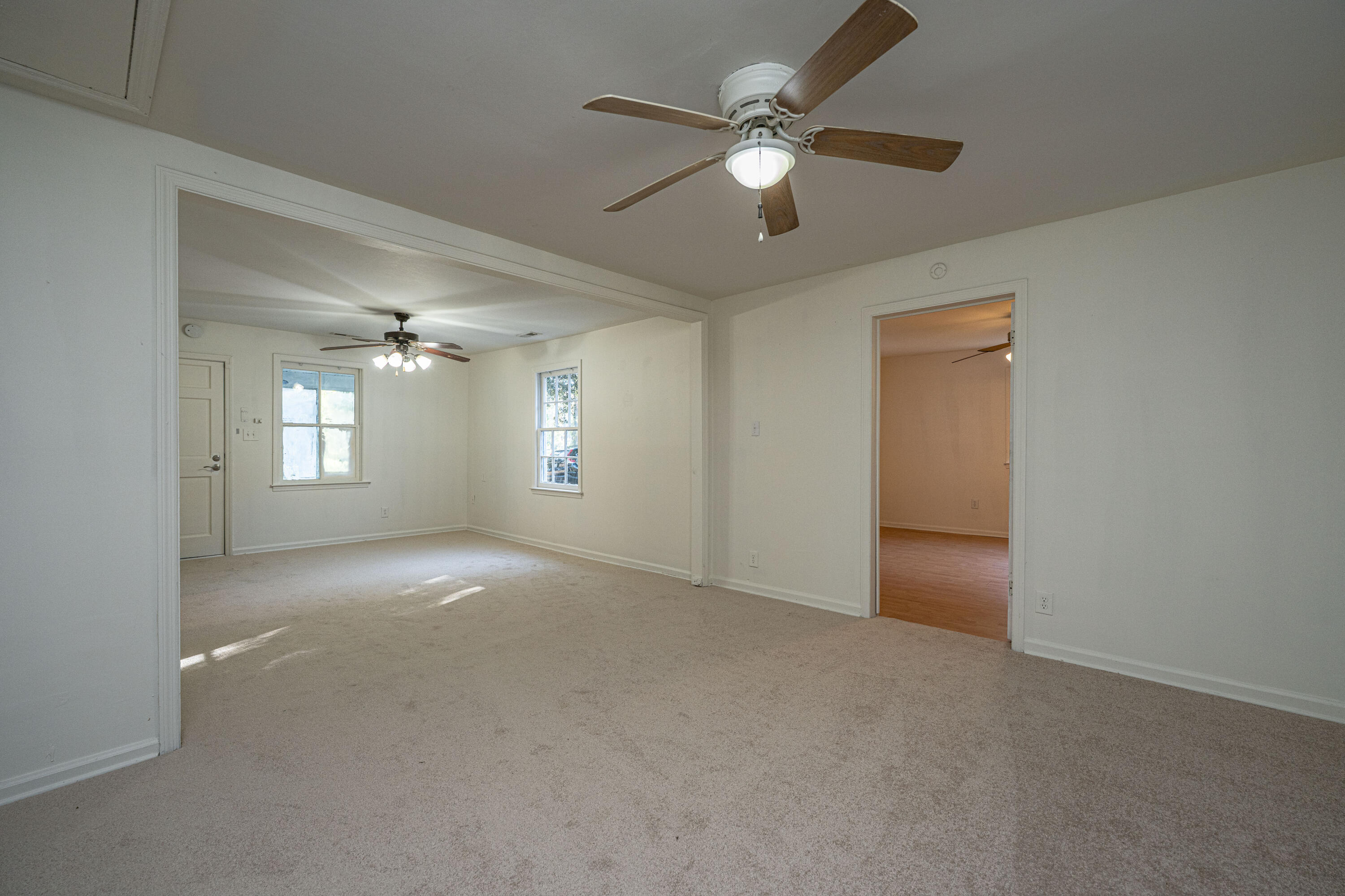 1063 South Pinckney Street McClellanville, SC 29458 - Photo 11 of 22 1063SPinckney019