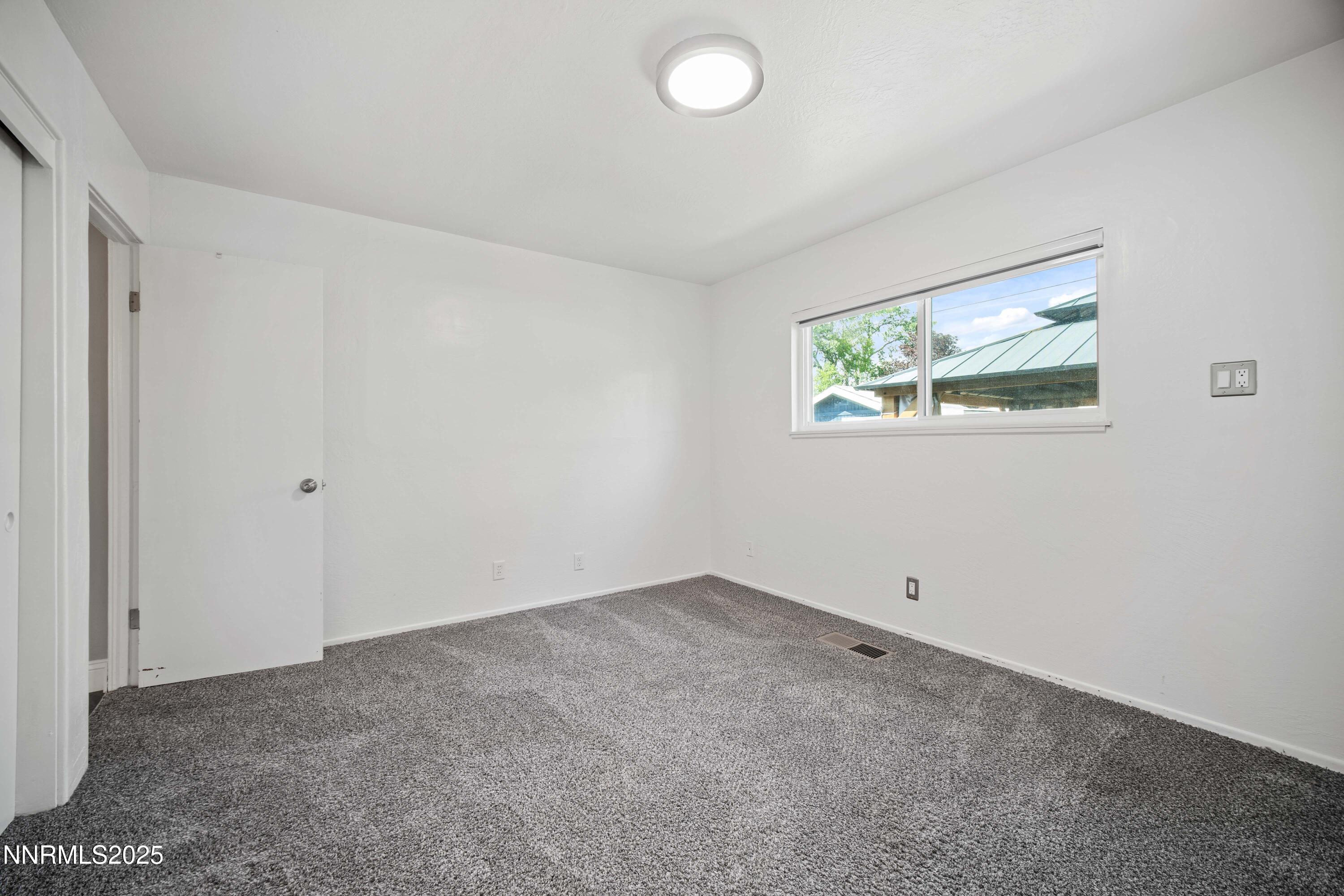 1895 Citron Street Reno, NV 89512 - Photo 17 of 37 an empty room with windows