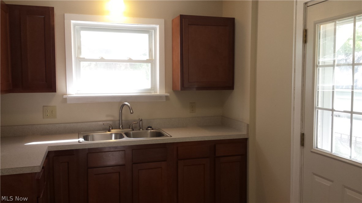 2764 Copley Road Akron, OH 44321 - Photo 15 of 34